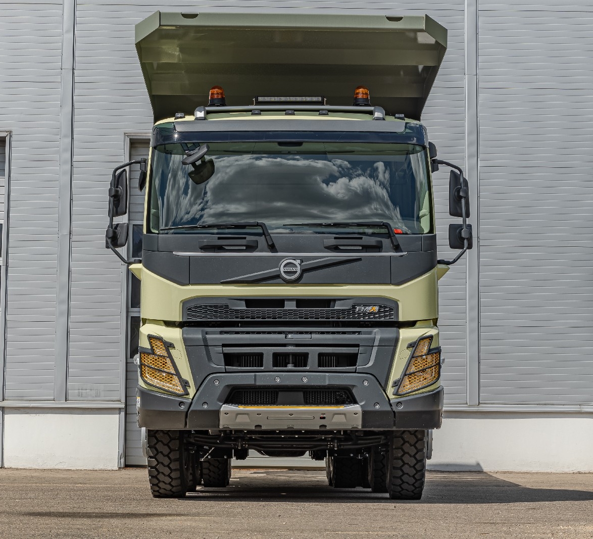 Volvo грузовики модельный ряд